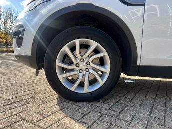 Land Rover Discovery Sport 2.0 TD4 SE Tech SUV 5dr Diesel Auto 4WD Euro 6 (s/s) (180 ps)