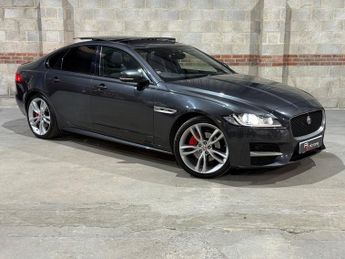 Jaguar XF 2.0d R-Sport Saloon 4dr Diesel Auto AWD Euro 6 (s/s) (240 ps)