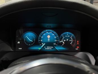 Jaguar XF 2.0d R-Sport Saloon 4dr Diesel Auto AWD Euro 6 (s/s) (240 ps)