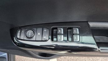 Kia Sportage 2.0 CRDi KX-3 SUV 5dr Diesel Auto AWD Euro 6 (134 bhp)