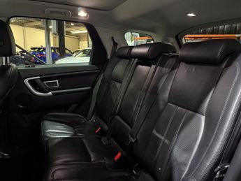 Land Rover Discovery Sport 2.0 TD4 HSE Black SUV 5dr Diesel Auto 4WD Euro 6 (s/s) (180 ps)