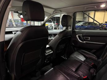 Land Rover Discovery Sport 2.0 TD4 HSE Black SUV 5dr Diesel Auto 4WD Euro 6 (s/s) (180 ps)