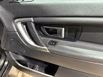 Land Rover Discovery Sport 2.0 TD4 HSE Black SUV 5dr Diesel Auto 4WD Euro 6 (s/s) (180 ps)