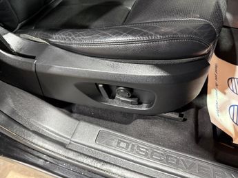 Land Rover Discovery Sport 2.0 TD4 HSE Black SUV 5dr Diesel Auto 4WD Euro 6 (s/s) (180 ps)