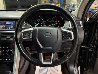 Land Rover Discovery Sport 2.0 TD4 HSE Black SUV 5dr Diesel Auto 4WD Euro 6 (s/s) (180 ps)