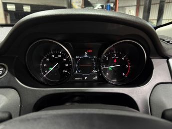Land Rover Discovery Sport 2.0 TD4 HSE Black SUV 5dr Diesel Auto 4WD Euro 6 (s/s) (180 ps)