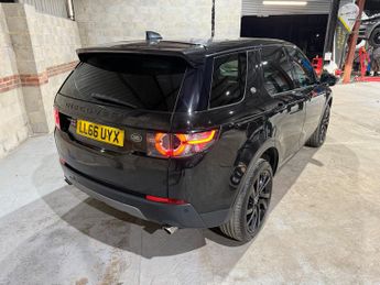 Land Rover Discovery Sport 2.0 TD4 HSE Black SUV 5dr Diesel Auto 4WD Euro 6 (s/s) (180 ps)