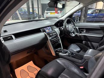 Land Rover Discovery Sport 2.0 TD4 HSE Black SUV 5dr Diesel Auto 4WD Euro 6 (s/s) (180 ps)