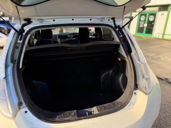 Nissan LEAF 24kWh Acenta Hatchback 5dr Electric Auto (107 bhp)