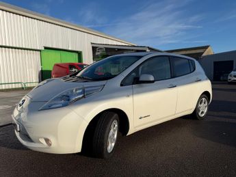 Nissan LEAF 24kWh Acenta Hatchback 5dr Electric Auto (107 bhp)