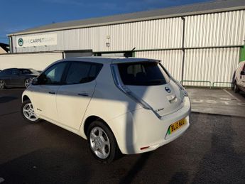 Nissan LEAF 24kWh Acenta Hatchback 5dr Electric Auto (107 bhp)