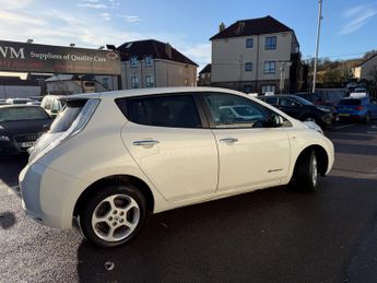 Nissan LEAF 24kWh Acenta Hatchback 5dr Electric Auto (107 bhp)