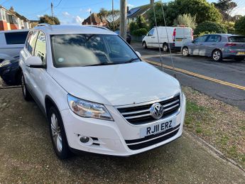 Volkswagen Tiguan Sport TDi SUV 5 Dr Diesel 2.0 4WD Euro 5 (140 ps) DSG Auto (7)