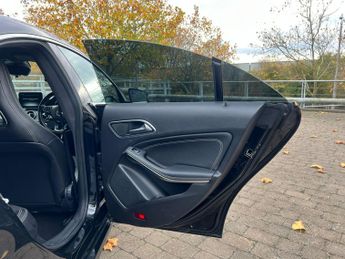 Mercedes-Benz CLA Class 2.1 CLA220d Sport Coupe 4dr Diesel 7G-DCT Euro 6 (s/s) (177 ps)