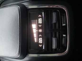 Volvo XC90 2.0 D5 PowerPulse Inscription Pro SUV 5dr Diesel Auto 4WD Euro 6