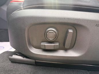 Land Rover Range Rover Evoque 2.0 TD4 HSE Dynamic SUV 5dr Diesel Auto 4WD Euro 6 (s/s) (180 ps