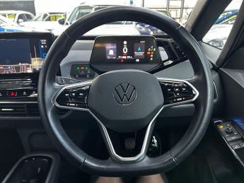 Volkswagen ID.3 Pro 58kWh Life Hatchback 5dr Electric Auto (145 ps)