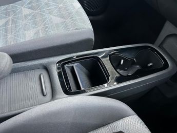 Volkswagen ID.3 Pro 58kWh Life Hatchback 5dr Electric Auto (145 ps)