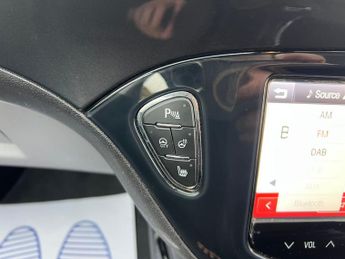 Vauxhall Corsa 1.4i ecoFLEX SE Hatchback 5dr Petrol Manual Euro 6 (90 ps)