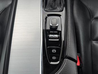 Volvo XC90 2.0 D5 PowerPulse Momentum Pro SUV 5dr Diesel Auto 4WD Euro 6 (s