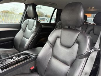 Volvo XC90 2.0 D5 PowerPulse Momentum Pro SUV 5dr Diesel Auto 4WD Euro 6 (s