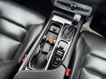 Volvo XC90 2.0 D5 PowerPulse Momentum Pro SUV 5dr Diesel Auto 4WD Euro 6 (s