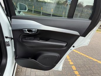 Volvo XC90 2.0 D5 PowerPulse Momentum Pro SUV 5dr Diesel Auto 4WD Euro 6 (s