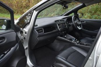 Nissan LEAF 39kWh N-Connecta Auto 5dr