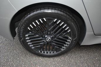 Nissan LEAF 39kWh N-Connecta Auto 5dr