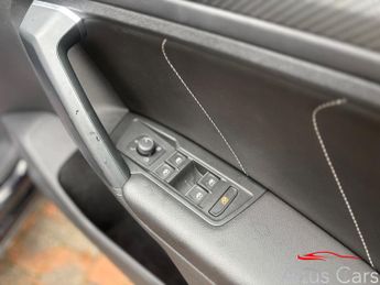 Volkswagen Tiguan 1.5 TSI R-Line SUV 5dr Petrol DSG Euro 6 (s/s) (150 ps)