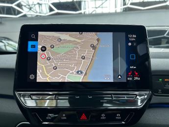 Volkswagen ID.3 Pro Performance 58kWh Life Hatchback Electric Auto (204 ps) 5dr