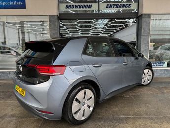 Volkswagen ID.3 Pro Performance 58kWh Life Hatchback Electric Auto (204 ps) 5dr