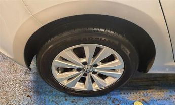 Volkswagen Golf 1.6 TDI BlueMotion Tech SE Hatchback 5dr Diesel DSG Euro 5 (s/s)