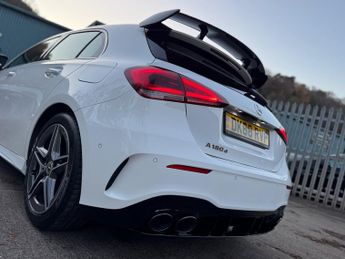 Mercedes-Benz A Class 1.5 A180d AMG Line (Premium) Hatchback 5dr Diesel 7G-DCT Euro 6 