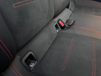 Mercedes-Benz A Class 1.5 A180d AMG Line (Premium) Hatchback 5dr Diesel 7G-DCT Euro 6 