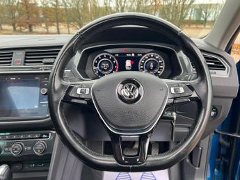 Volkswagen Tiguan 2.0 TSI SEL SUV 5dr Petrol DSG 4Motion Euro 6 (s/s) (180 ps)