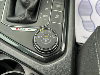 Volkswagen Tiguan 2.0 TSI SEL SUV 5dr Petrol DSG 4Motion Euro 6 (s/s) (180 ps)