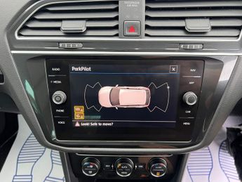 Volkswagen Tiguan 2.0 TSI SEL SUV 5dr Petrol DSG 4Motion Euro 6 (s/s) (180 ps)