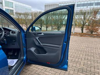 Volkswagen Tiguan 2.0 TSI SEL SUV 5dr Petrol DSG 4Motion Euro 6 (s/s) (180 ps)