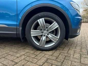 Volkswagen Tiguan 2.0 TSI SEL SUV 5dr Petrol DSG 4Motion Euro 6 (s/s) (180 ps)