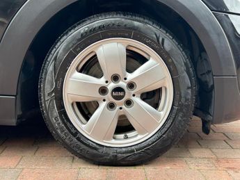 Mini Hatch 1.5 Cooper D Hatchback 3dr Diesel Auto Euro 6 (s/s) (116 ps)