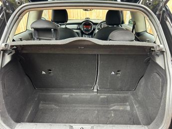 Mini Hatch 1.5 Cooper D Hatchback 3dr Diesel Auto Euro 6 (s/s) (116 ps)