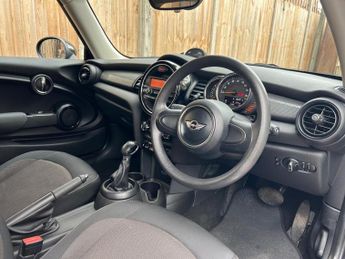 Mini Hatch 1.5 Cooper D Hatchback 3dr Diesel Auto Euro 6 (s/s) (116 ps)