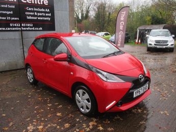 Toyota AYGO 1.0 VVT-i x-play Hatchback 5dr Petrol Manual Euro 6 (68 ps)