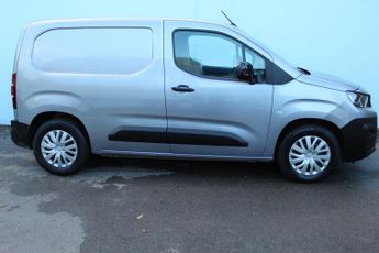 Peugeot e-Partner PROFESSIONAL PREMIUM 800 50 KWH 135 ELECTRIC AUTOMATIC A/C SWB