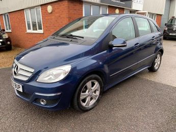 Mercedes B Class 2.0 B200 CDI SE MPV 5dr Diesel CVT (159 g/km, 140 bhp) GREAT SER