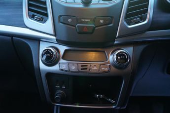 Ssangyong Korando 2.2D EX SUV 5dr Diesel Manual Euro 6 (178 ps)