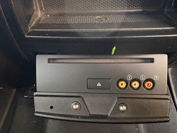 Mercedes-Benz M Class 3.0 ML350 CDI V6 BlueEfficiency Grand Edition (Rear entertainmen