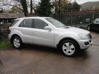 Mercedes M Class 3.0 ML300 CDI V6 BlueEfficiency SE SUV 5dr Diesel G-Tronic 4WD E
