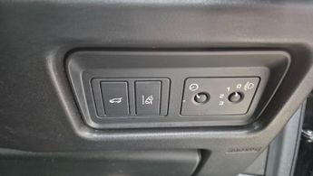 Land Rover Discovery Sport 2.0 TD4 SE Tech SUV 5dr Diesel Auto 4WD Euro 6 (s/s) (180 ps)